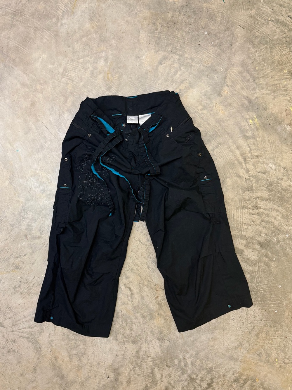 Nike Black Y2K Capris with Teal Trim